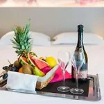 南特维拉布里特酒店 维尼厄德布列塔尼