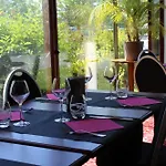 南特维拉布里特酒店 4* 维尼厄德布列塔尼