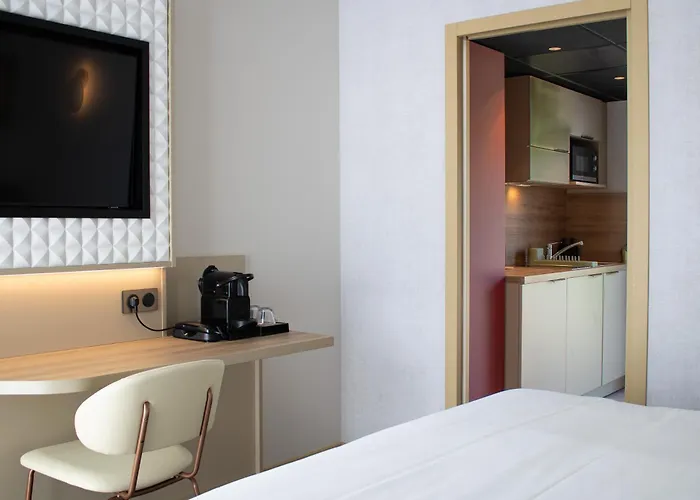 Brit Nantes - L'atlantel Szálloda