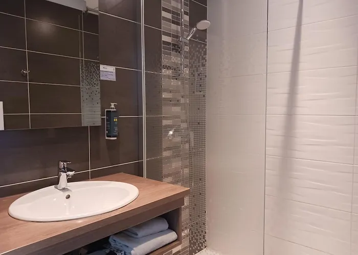 Szálloda Brit Nantes - L'atlantel 4*