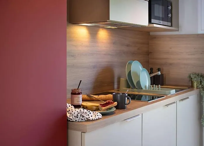 Szálloda Brit Nantes - L'atlantel 4*