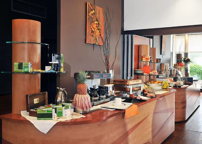 Szálloda Brit Nantes - L'atlantel