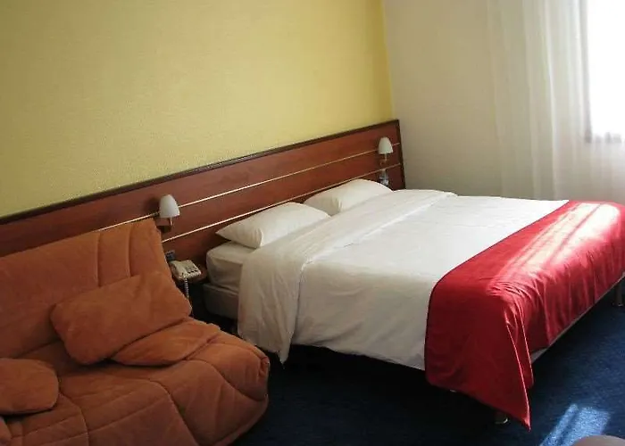 Brit Nantes - L'atlantel 4* Vigneux-de-Bretagne